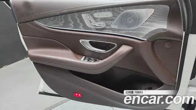 Mercedes-Benz CLS-Class 2020 — Şəkil 27/30