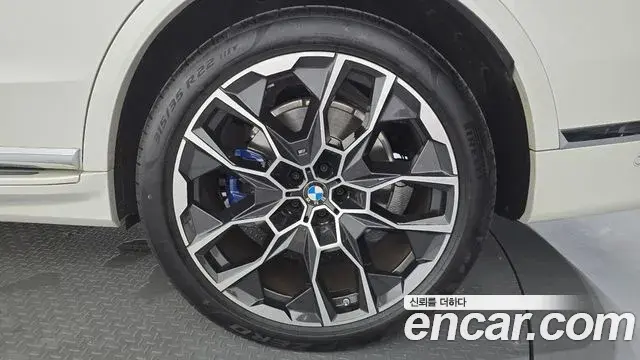 BMW X7 2024 — Photo 14/35