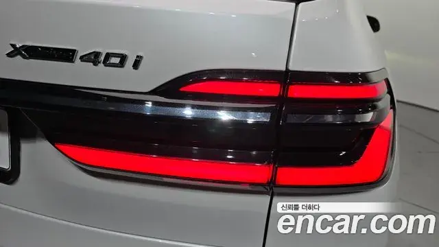 BMW X7 2024 — Photo 32/35