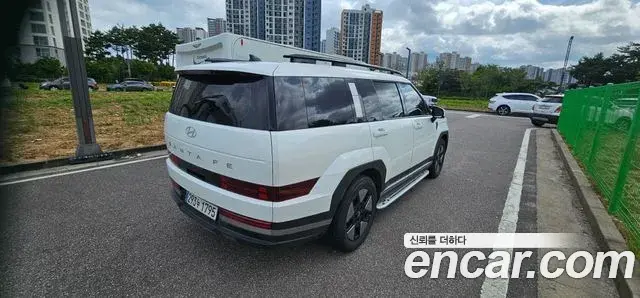Hyundai Santa Fe 2024 — Photo 17/18