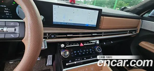 Hyundai Santa Fe 2024 — Photo 14/18