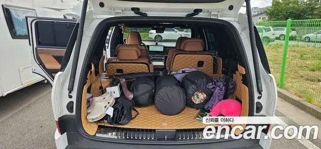 Hyundai Santa Fe 2024 — Photo 8/18