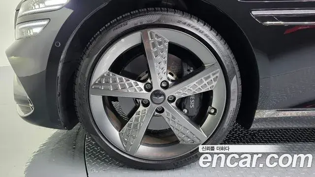 Genesis G80 2024 — Photo 32/35