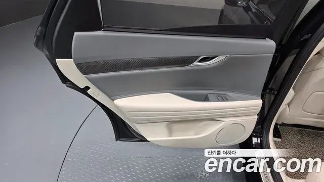 Genesis G80 2024 — Photo 11/35