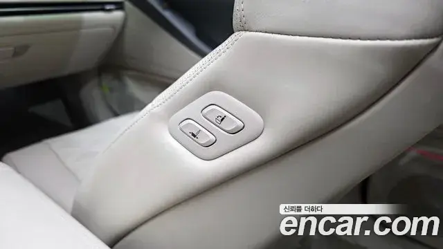 Genesis G80 2024 — Photo 14/35