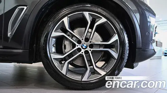 BMW X5 2022 — Photo 6/20