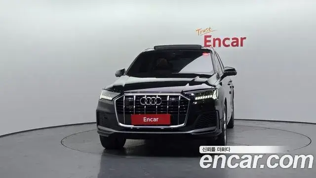 Audi Q7 2021 — Фото 3/20