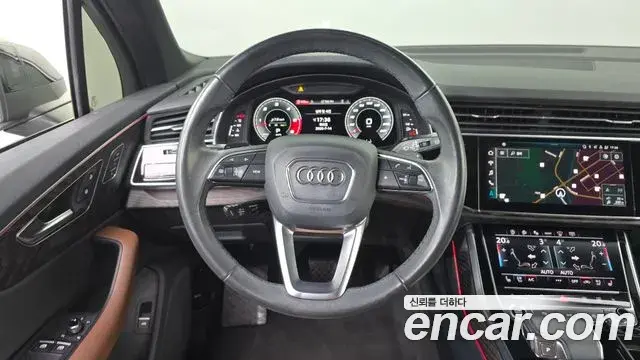 Audi Q7 2021 — Фото 13/20