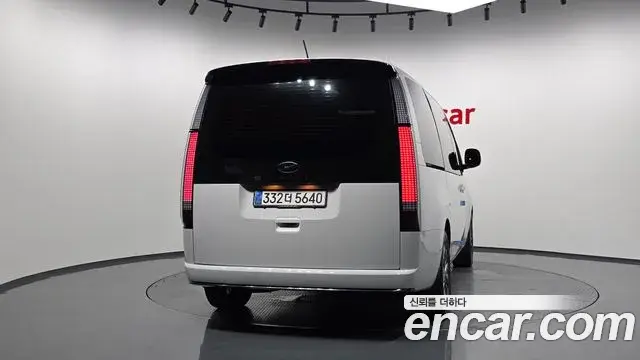 Hyundai Staria 2022 — Фото 4/20