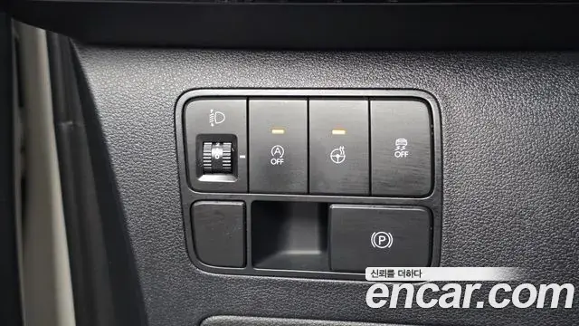 Hyundai Staria 2022 — Фото 13/20
