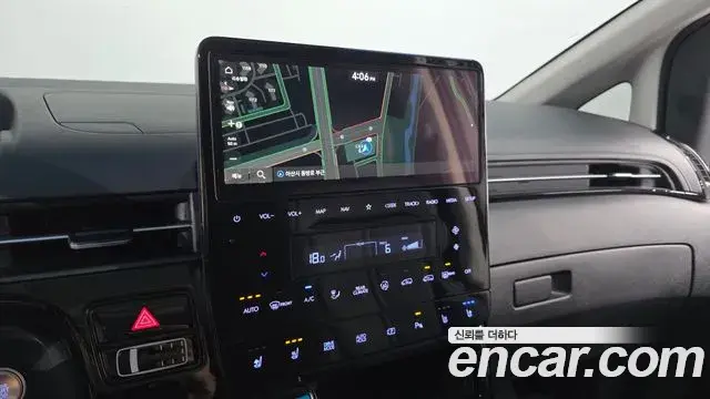 Hyundai Staria 2022 — Фото 16/20