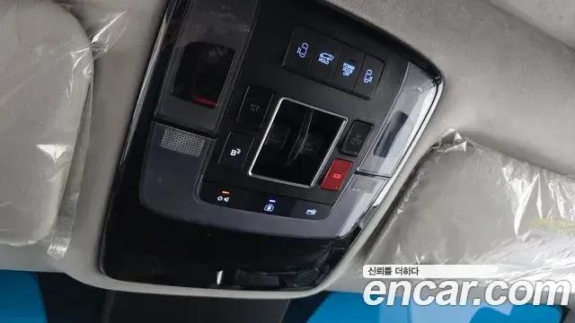 Hyundai Staria 2022 — Фото 18/20
