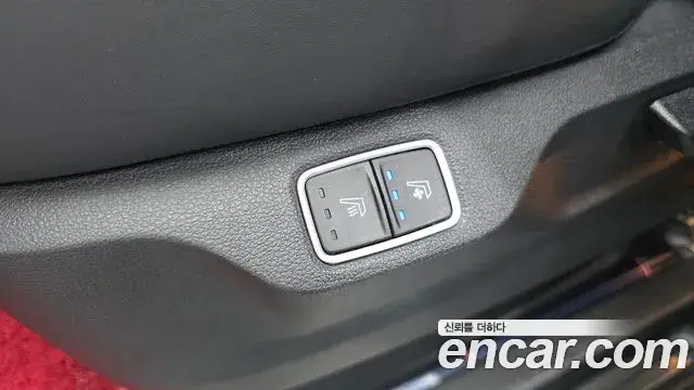Hyundai Staria 2022 — ფოტო 21/31