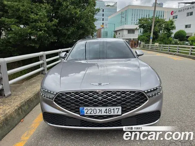 Genesis G90 2023 — Photo 15/20