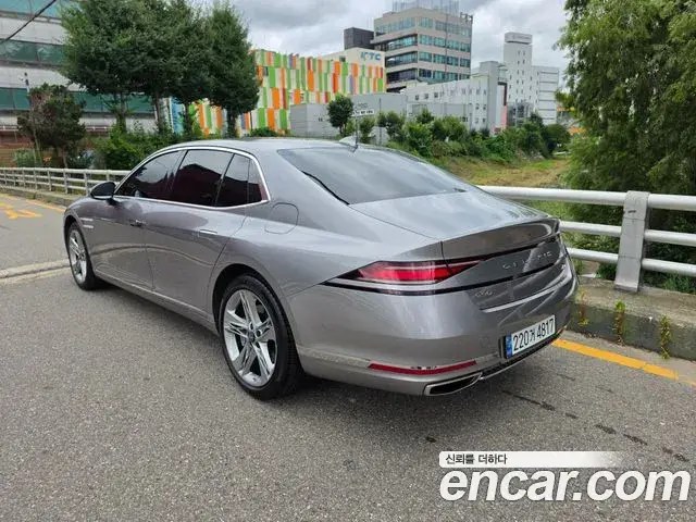 Genesis G90 2023 — Photo 7/20