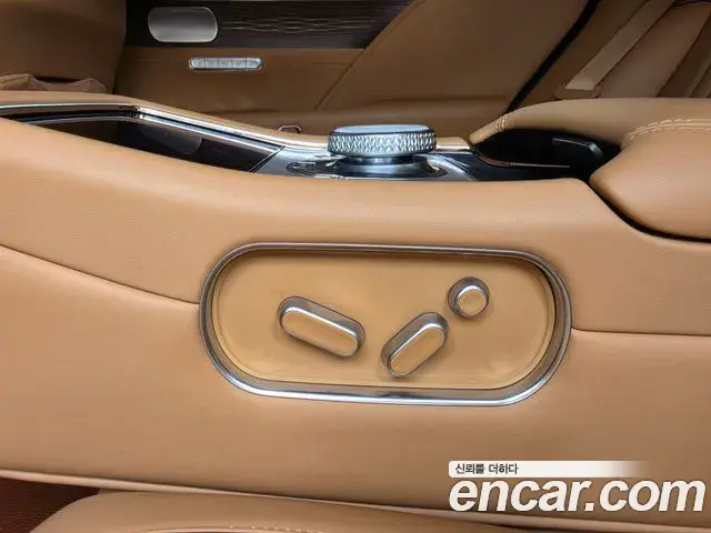 Genesis G90 2023 — Photo 12/20