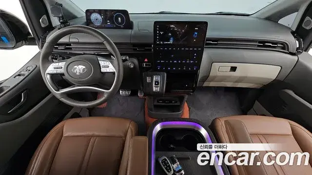 Hyundai Staria 2023 — Photo 21/31