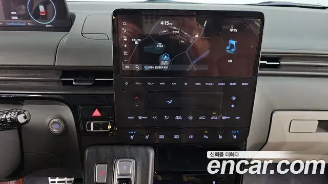 Hyundai Staria 2023 — Photo 10/31