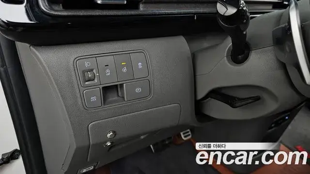 Hyundai Staria 2023 — Photo 28/31