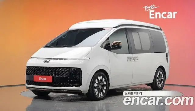 Hyundai Staria 2023 — Photo 12/31