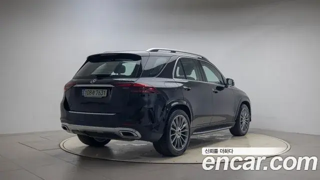 Mercedes-Benz GLE-Class 2024 — Фото 1/20