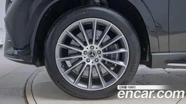 Mercedes-Benz GLE-Class 2024 — Фото 4/20