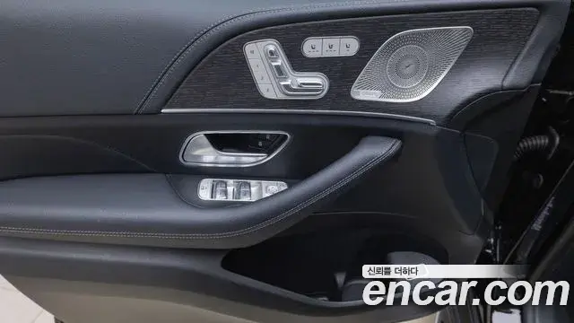 Mercedes-Benz GLE-Class 2024 — Фото 15/20