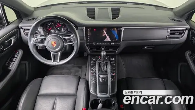 Porsche Macan 2019 — Şəkil 24/31