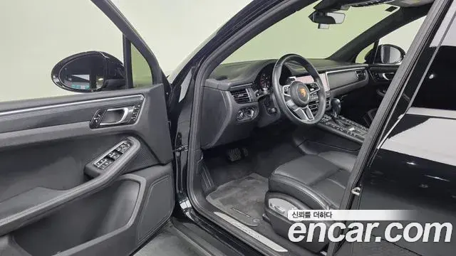 Porsche Macan 2019 — Şəkil 29/31
