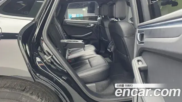 Porsche Macan 2019 — Şəkil 17/31