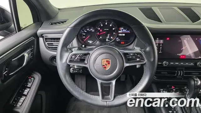Porsche Macan 2019 — Şəkil 31/31