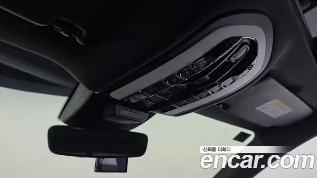 Porsche Macan 2019 — Şəkil 8/31