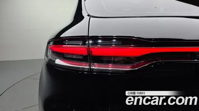 Porsche Macan 2019 — Şəkil 15/31