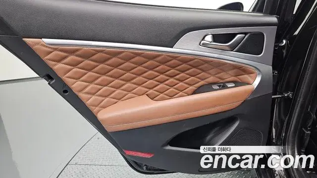 Genesis G70 2018 — ფოტო 27/35