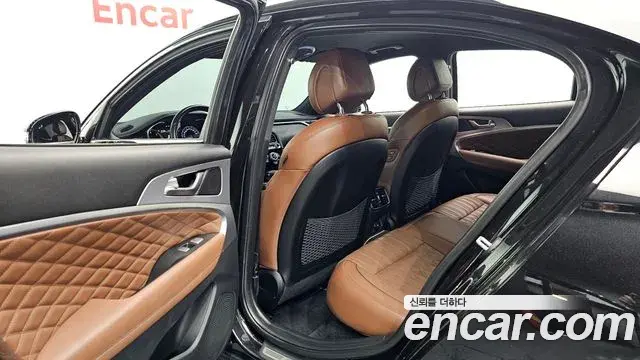 Genesis G70 2018 — ფოტო 17/35