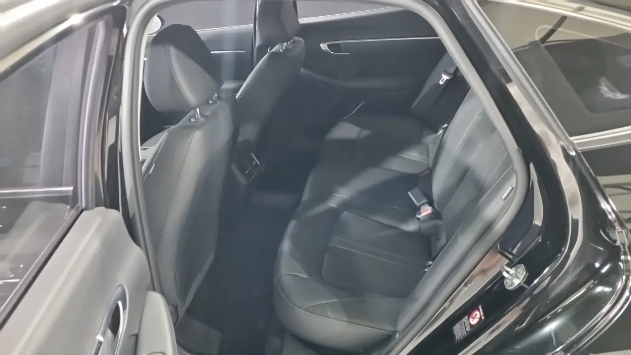 Hyundai Sonata 2021 — Фото 9/18