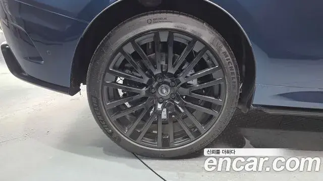 Land Rover Range Rover Sport 2025 — Photo 33/34