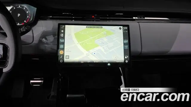 Land Rover Range Rover Sport 2025 — Photo 13/34