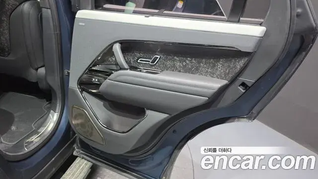 Land Rover Range Rover Sport 2025 — Photo 26/34