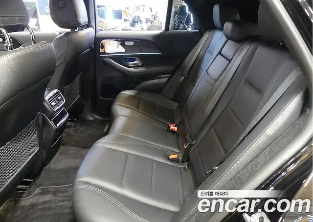 Mercedes-Benz GLE-Class 2023 — Фото 17/20