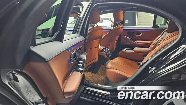 Mercedes-Benz S-Class 2021 — ფოტო 31/32