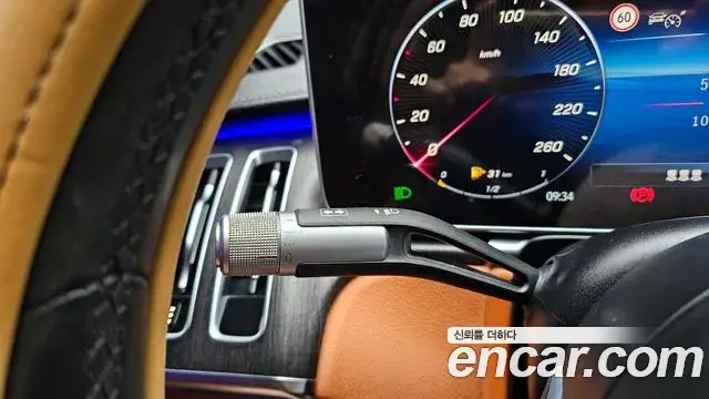 Mercedes-Benz S-Class 2021 — ფოტო 28/32
