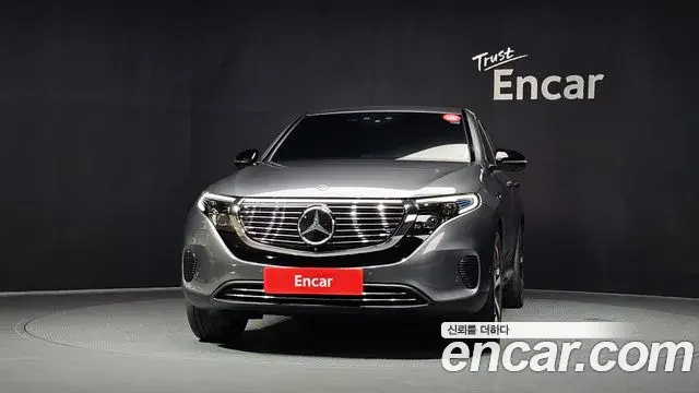 Mercedes-Benz EQC 2020 — ფოტო 2/35
