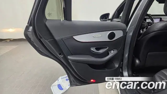 Mercedes-Benz EQC 2020 — ფოტო 4/35
