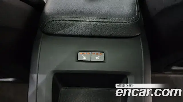 Volvo XC60 2018 — Şəkil 36/36