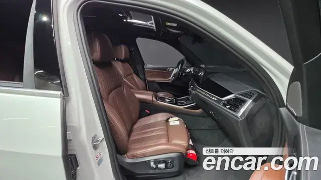 BMW X7 2023 — Photo 6/40