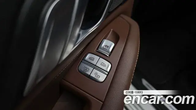 BMW X7 2023 — Photo 21/40