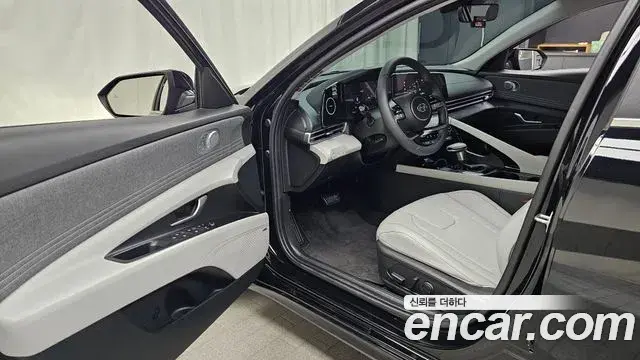 Hyundai Avante 2022 — Photo 10/20