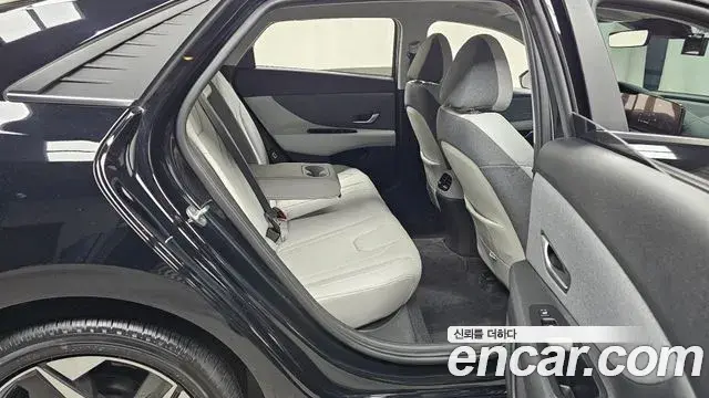 Hyundai Avante 2022 — Photo 11/20