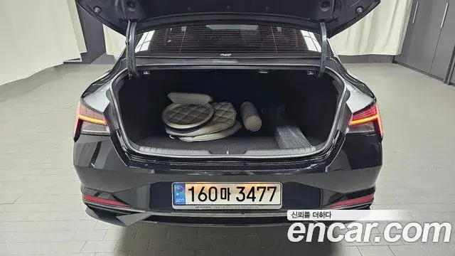 Hyundai Avante 2022 — Photo 17/20